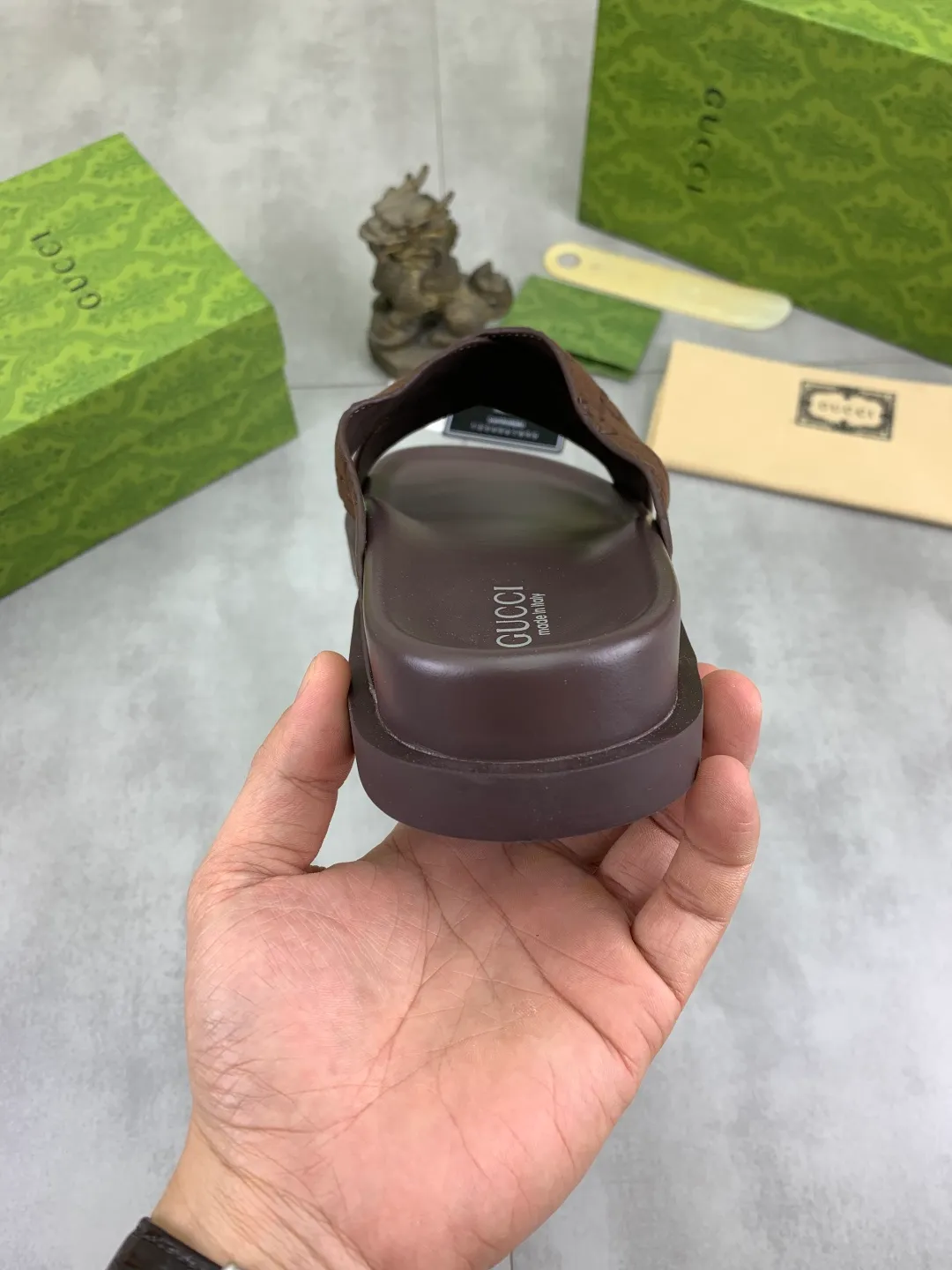 Men's Men's Shoes💰P320💰[New Style]🎁🎁🎁 High-quality GUCCI new casual slippers for the Year of the Snake, original official website, perfect workmanship, transmitting a kind of noble luxury, sublimating its definition of luxury in Gucci's high-end extraordinary craftsmanship. Original Gucci double G combination outsole, code number: 38-44 (45 customized)
